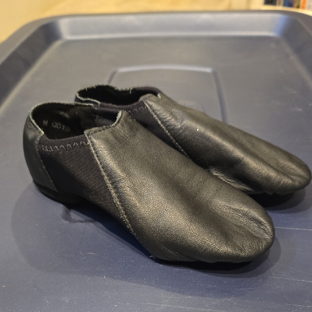 So Danca Black Slip-on Jazz Shoe